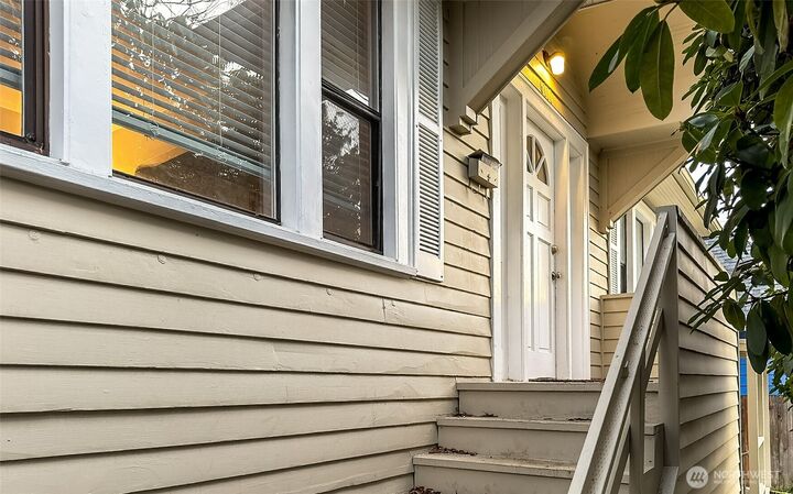 Property Photo:  6110  8th Avenue NW  WA 98107 