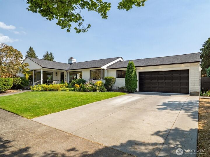 Property Photo: 4003 W Armour Street WA 98199