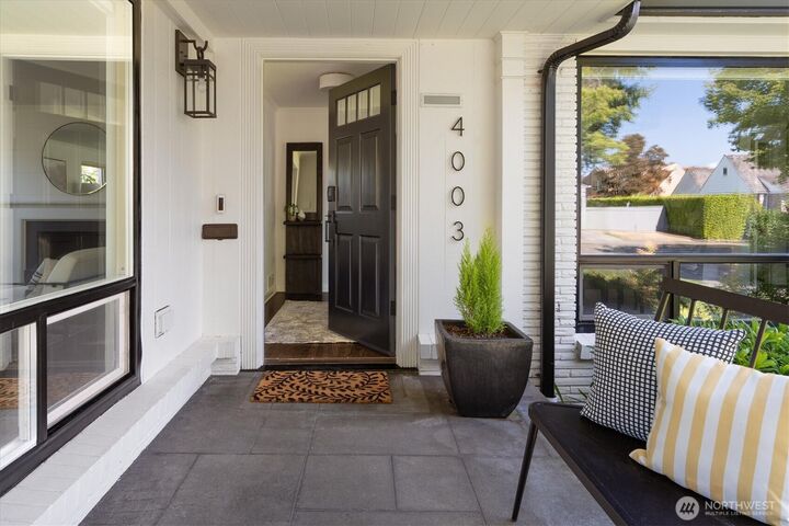Property Photo: 4003 W Armour Street WA 98199