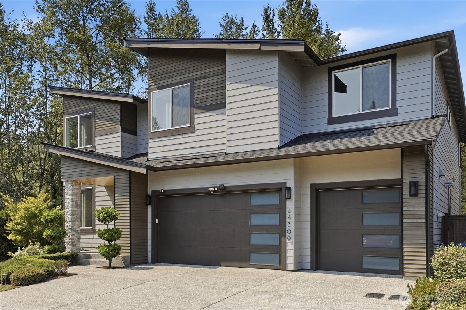 Property Photo:  24309 NE 24th Street  WA 98074 
