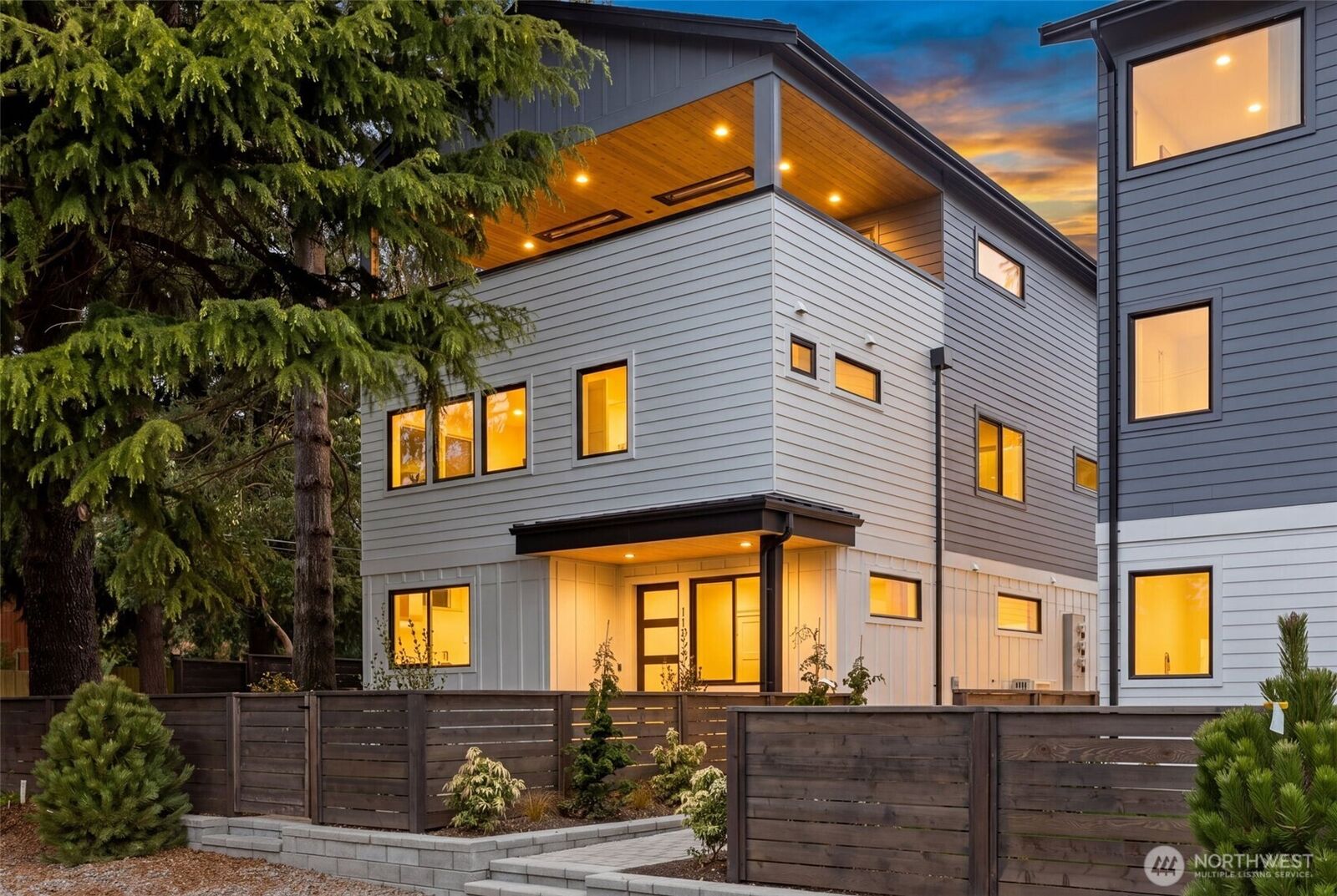 Property Photo: 11054 2nd Avenue NW WA 98177