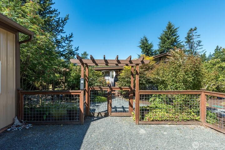 Property Photo:  1607 NE Parker Road  WA 98239 