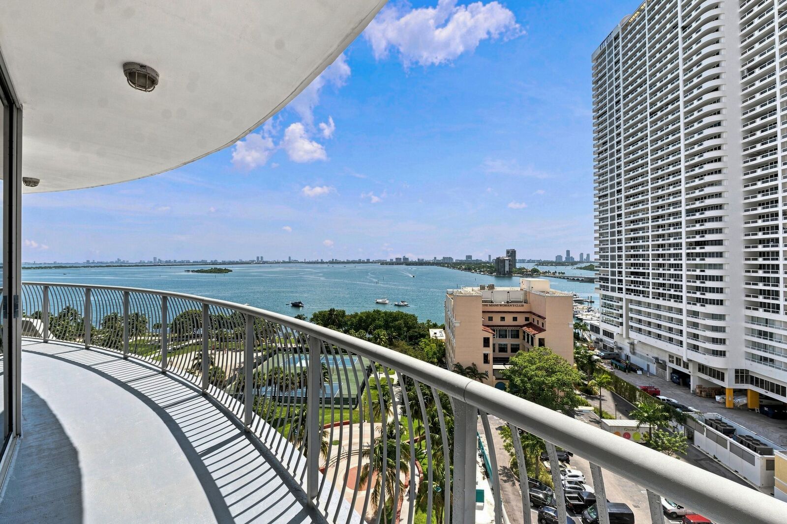 Property Photo:  1750 N Bayshore Drive 1202  FL 33132 