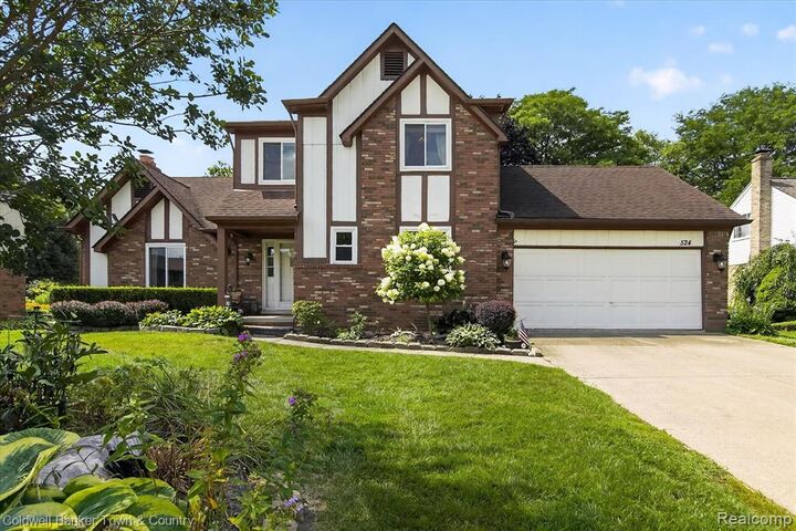 Property Photo:  524 Kentucky Drive  MI 48307 