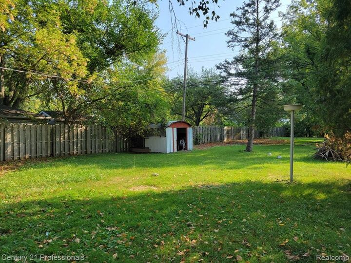 Property Photo: 3225 Crooks Road MI 48309