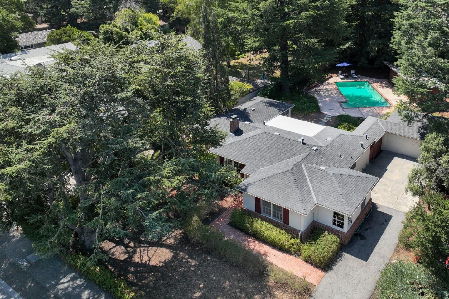 Property Photo:  4042 Orme Street  CA 94306 