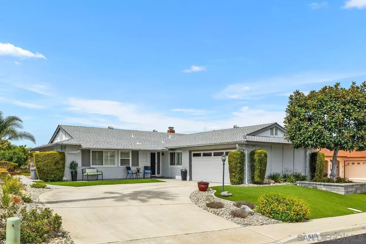Property Photo: 16616 San Salvador CA 92128