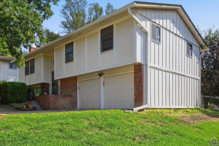 Property Photo:  2724 SW Tutbury Town Rd  KS 66614 