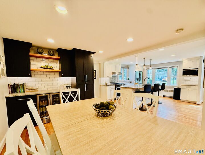 Property Photo:  70 Hartwell Road  CT 06117 