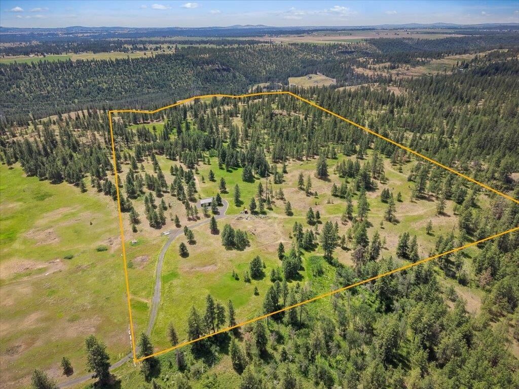 Property Photo:  14933 W Burnett Rd  WA 99026 