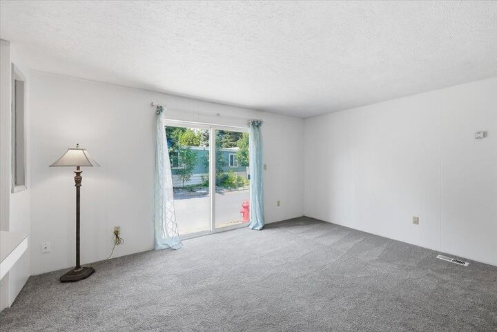 Property Photo: 3231 W Boone Ave 528 WA 99201