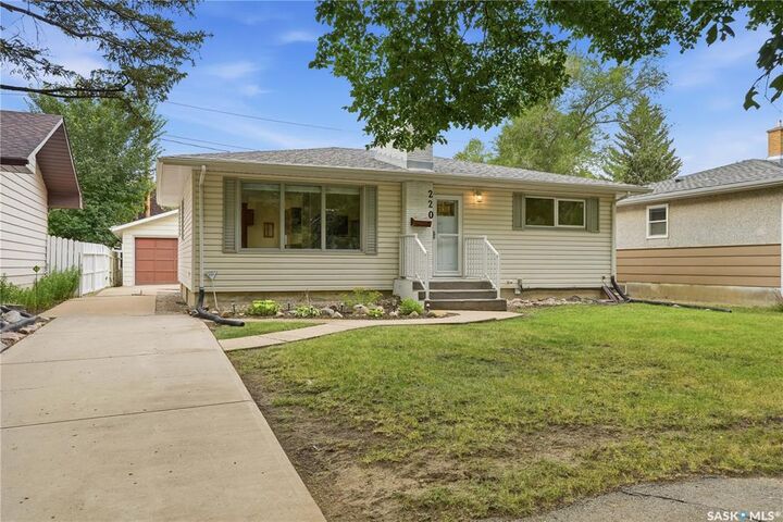 220 Frontenac Drive — photo 1