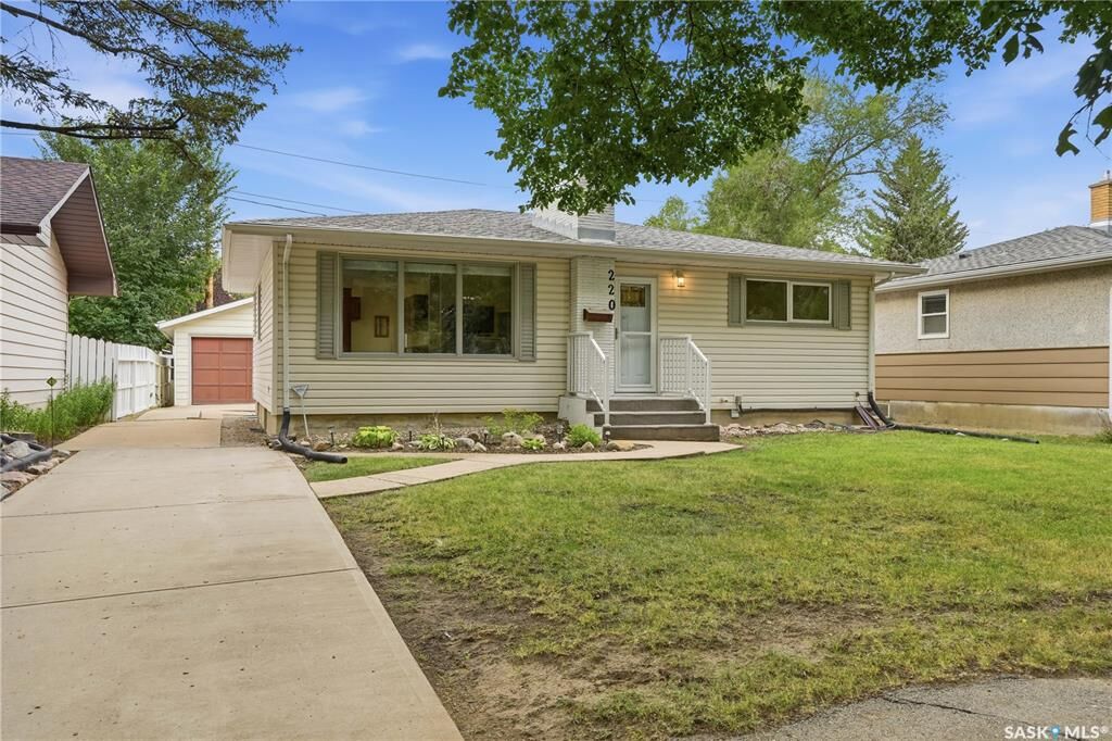 Property Photo: 220 Frontenac Drive SK S4S 3B5