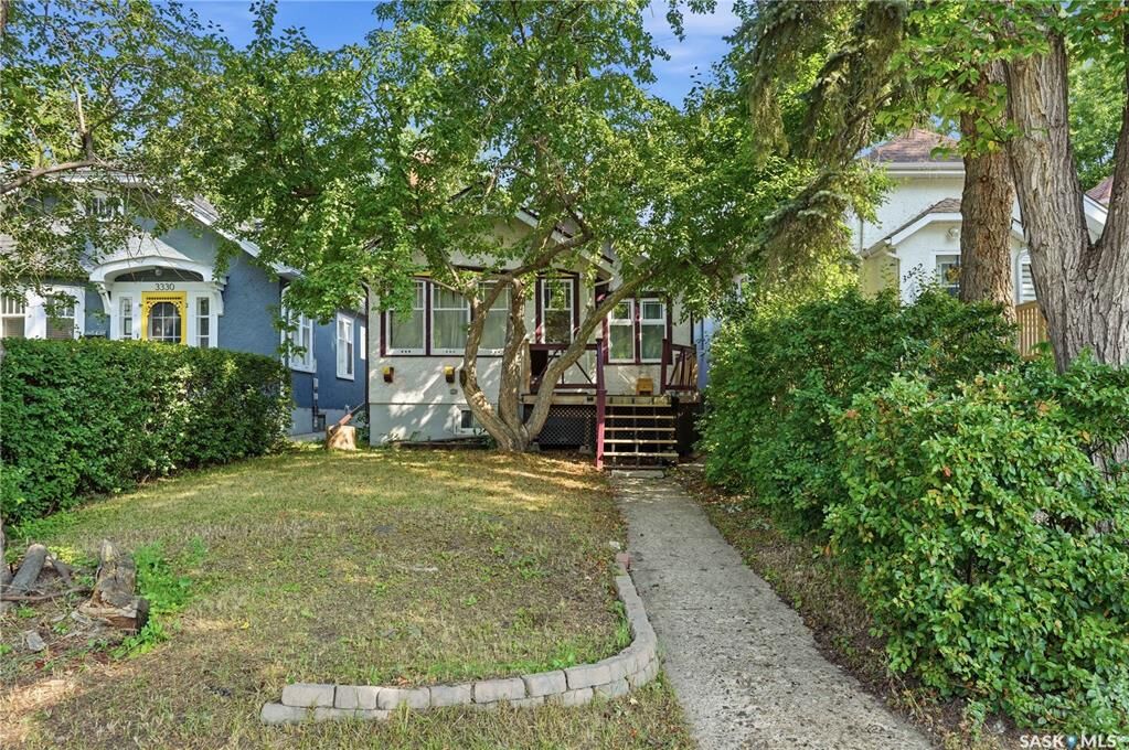 Property Photo:  3324 College Avenue  SK S4T 1W2 