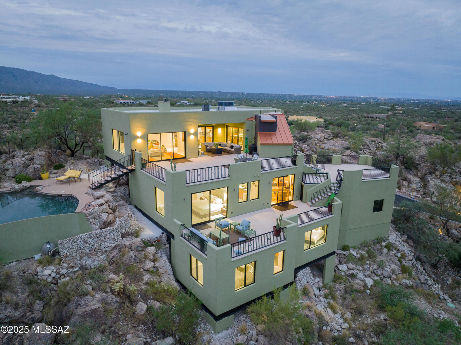 Property Photo:  3898 N Camino Ojo De Agua  AZ 85749 