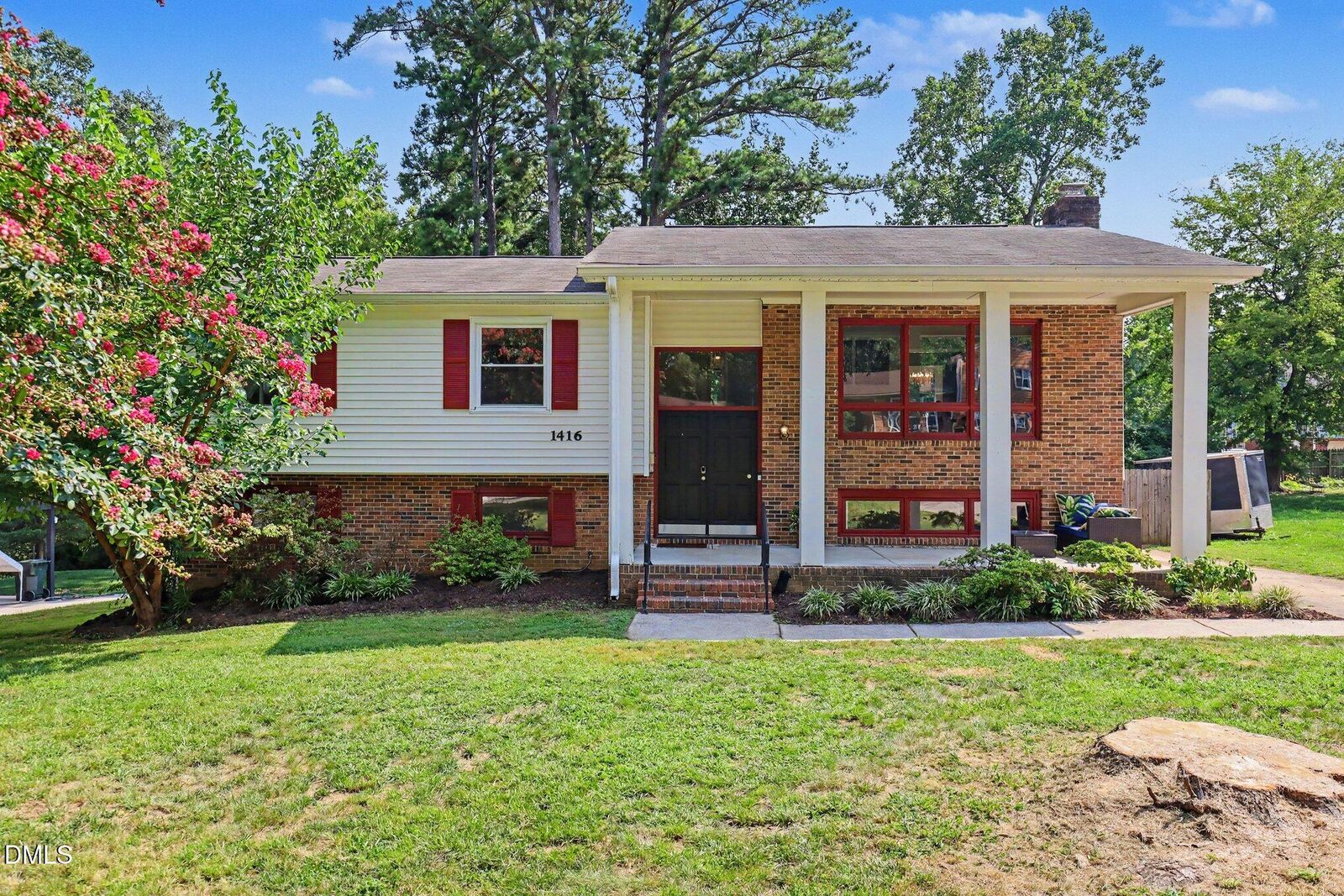 Property Photo: 1416 Lions Way NC 27604