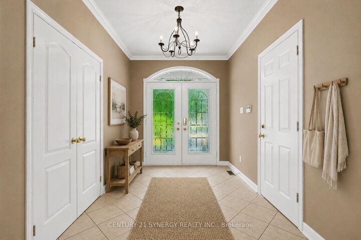 Property Photo: 17 Warnock Court ON K1J 1H1