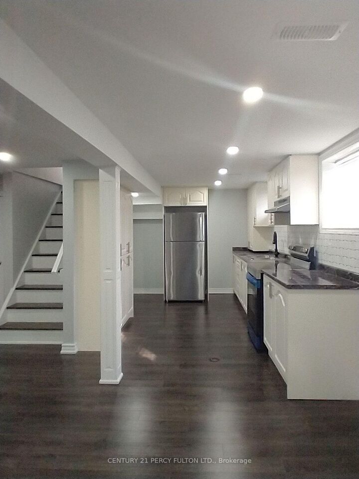 Property Photo: 401 Anderson Street ON L1N 3V8