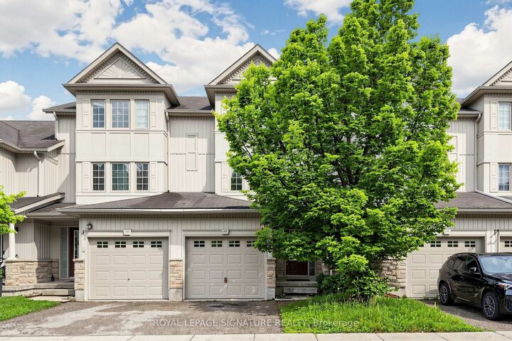 Property Photo: 110 Activa Avenue A5 ON N2E 4K4