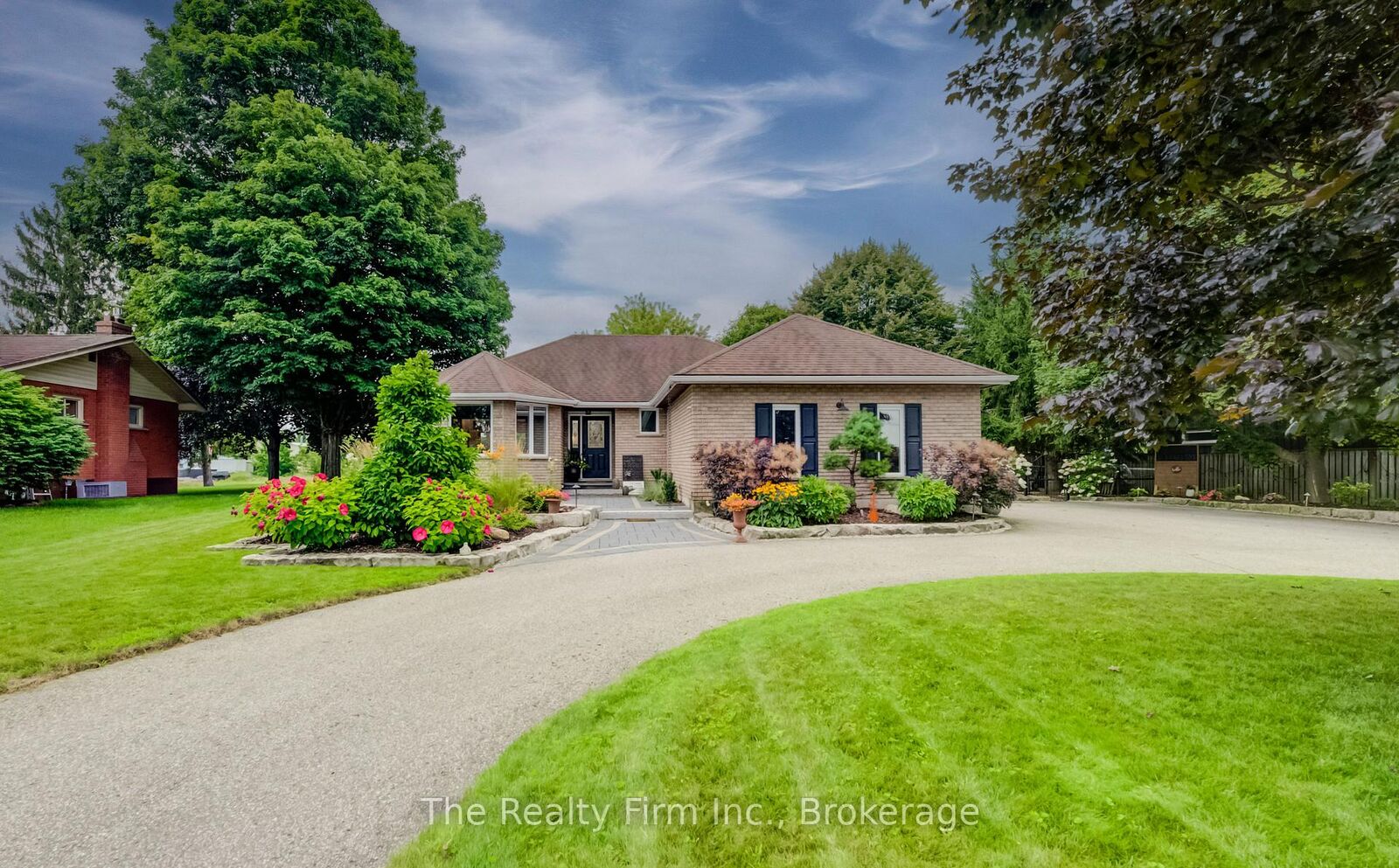 Property Photo:  270 Talbot Street  ON N0J 1E0 