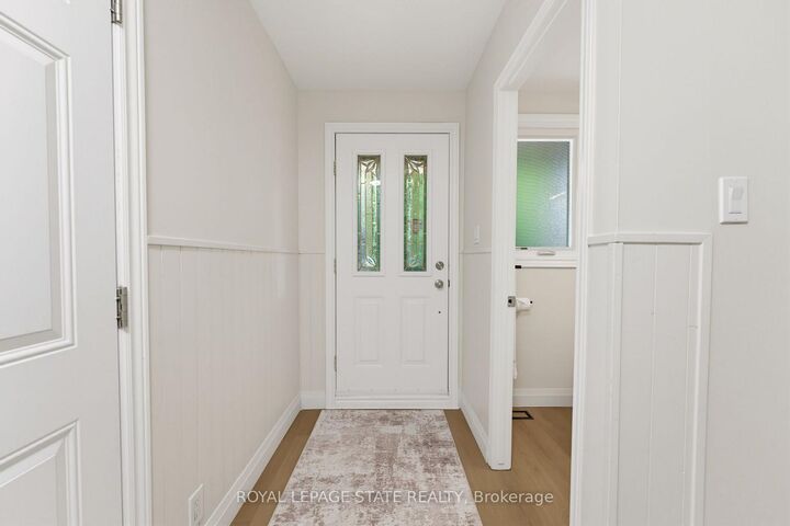 Property Photo:  32 Silvervine Drive  ON L8J 1K2 