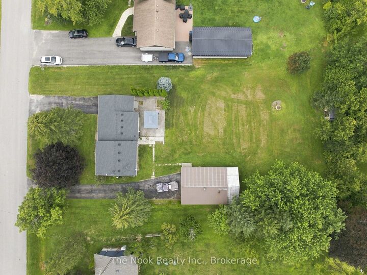 Property Photo: 24 Cedar Ridge Drive ON L0C 1G0