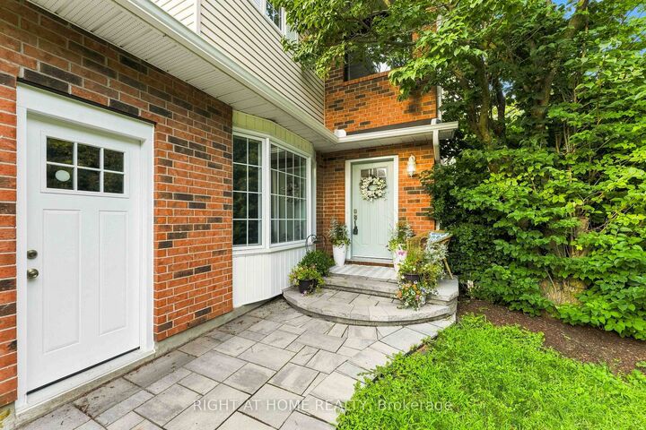 Property Photo: 25 Waterton Crescent ON K2M 1Y8
