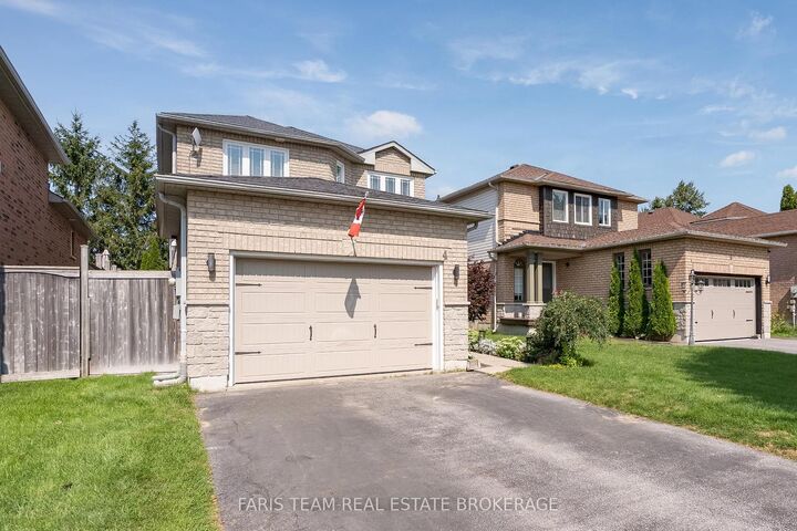 Property Photo: 4 Bluegrass Drive ON L4N 9N6