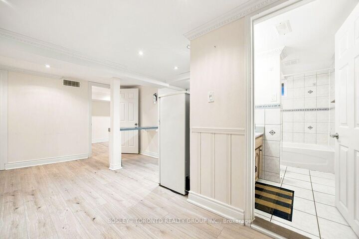 Property Photo:  3 Timgren Drive Lower  ON M1R 3R4 