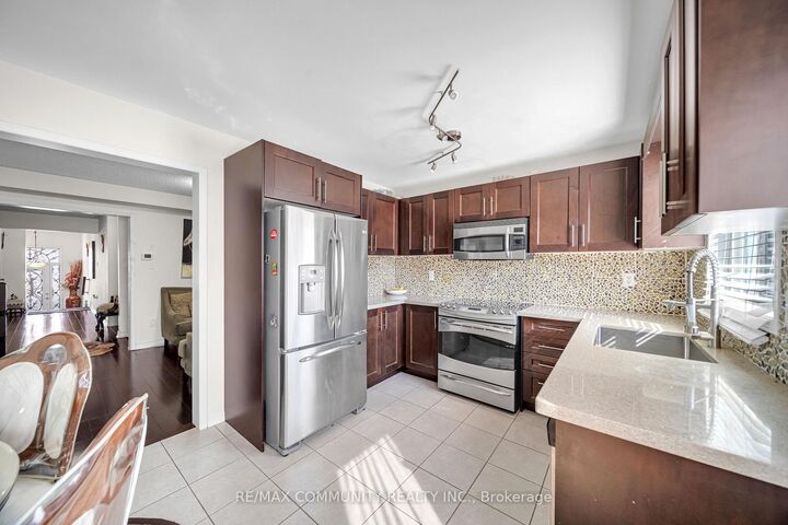 Property Photo: 220 Lageer Drive ON L4A 0X1