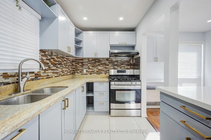 Property Photo:  46 Jackman Drive  ON L6S 2L9 