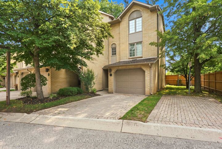 Property Photo:  1399 Commissioners Road W 1  ON N6K 4G9 