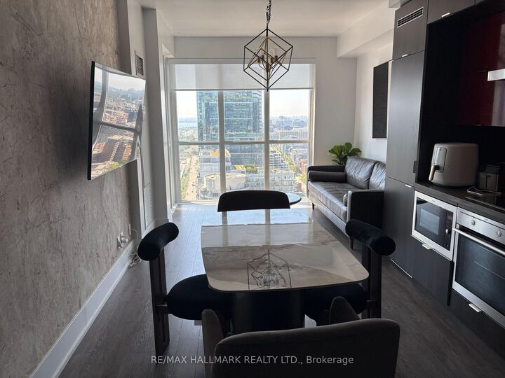Property Photo: 300 Front Street W 3513 ON M5V 0E9