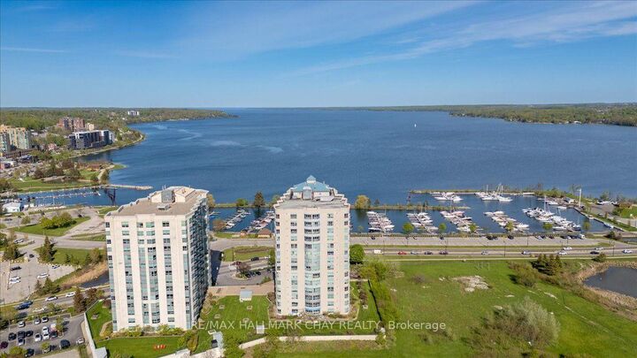 Property Photo:  6 Toronto Street 1608  ON L4N 9R2 