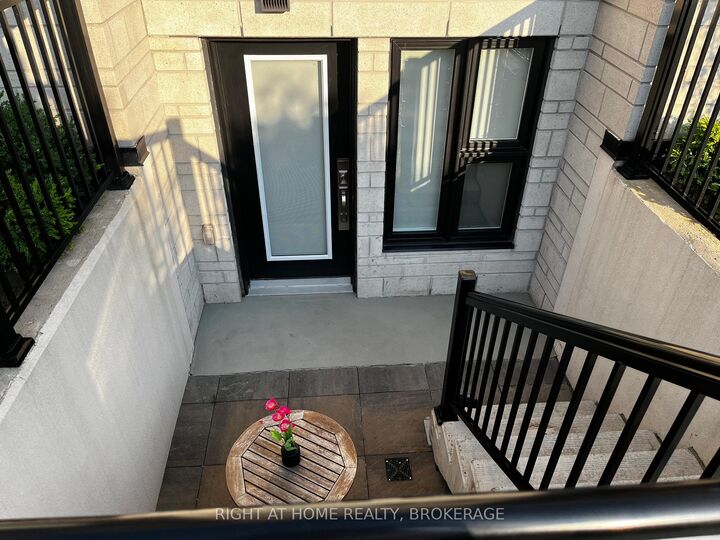 Property Photo:  1139 Cooke Boulevard 319  ON L7T 0C3 