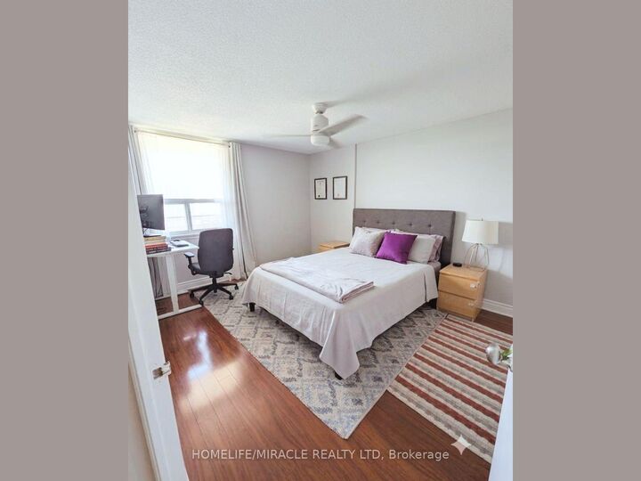 Property Photo:  1 Royal Orchard Boulevard 906  ON L3T 3C2 
