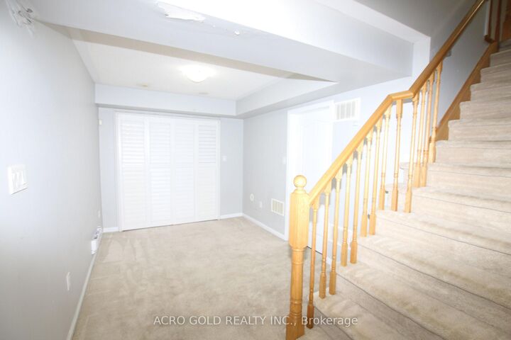 32 Mercedes Road — photo 1