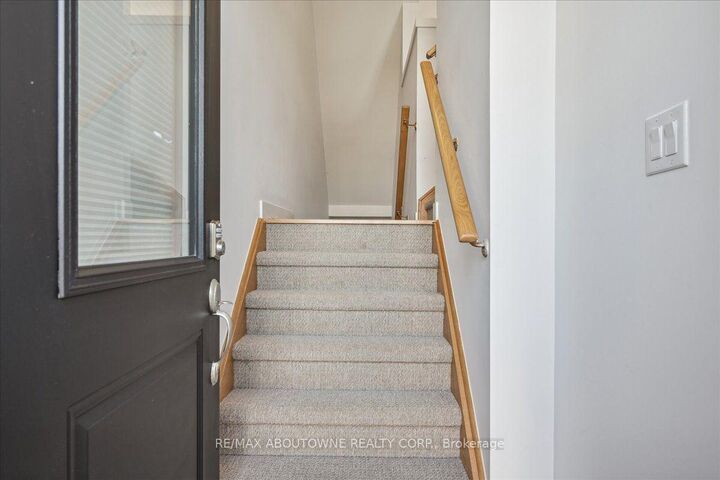 Property Photo: 590 North Service Road 31 ON L8E 0K5