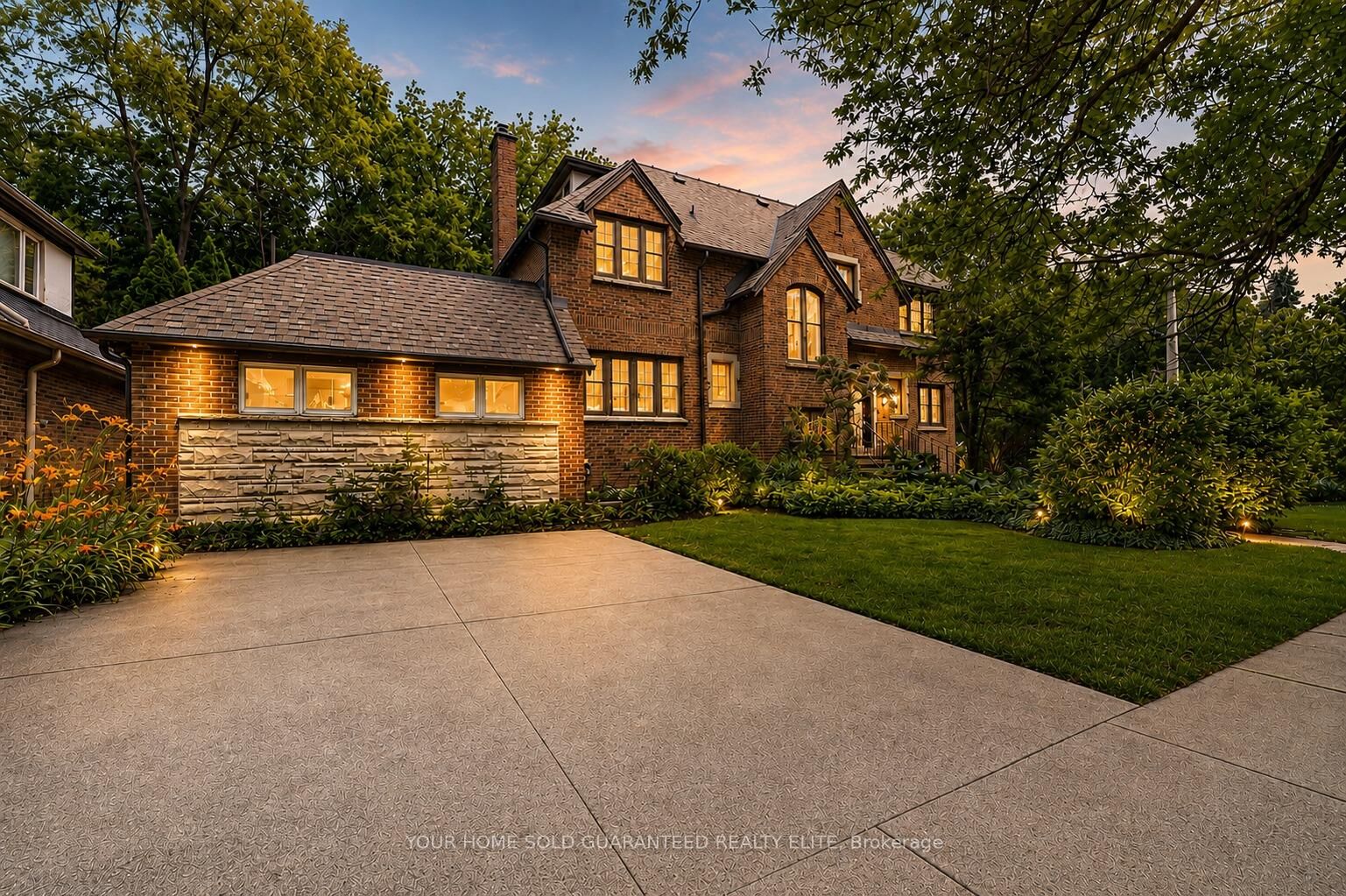 Property Photo: 4 Forsyth Avenue N ON L8S 4E1