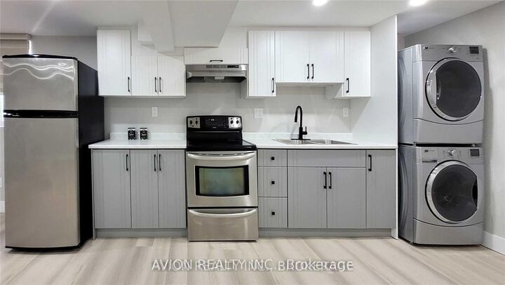 Property Photo:  3205 Anderson Crescent Bsmt  ON L5N 2Y4 