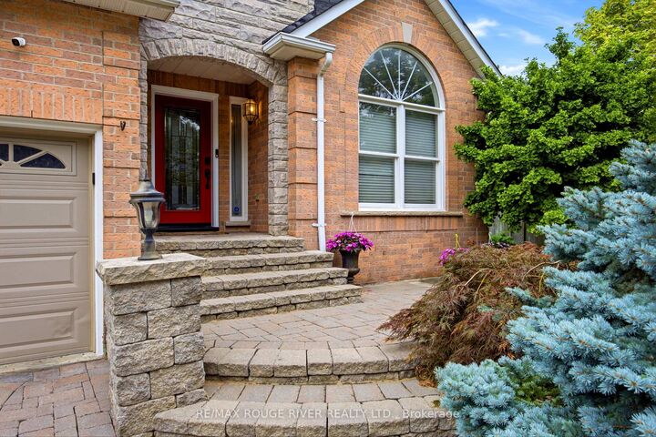 Property Photo: 34 Kennett Drive ON L1P 1L5