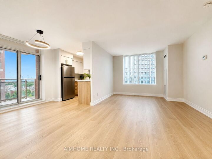 Property Photo:  75 King William Crescent 804  ON L4B 0C1 