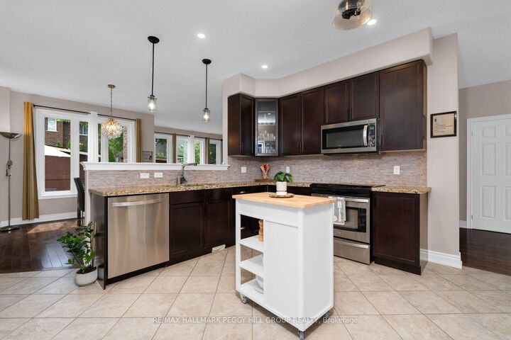 Property Photo: 77 Graihawk Drive ON L4N 6G7