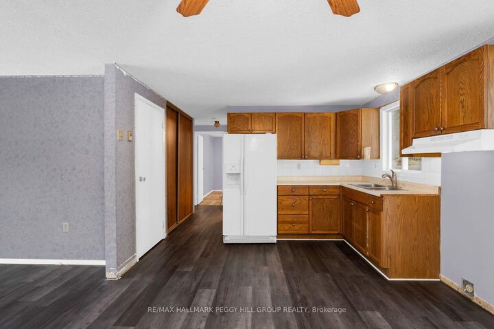 Property Photo: 857 Birchwood Drive ON L4R 4Y3