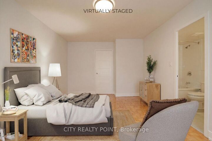 Property Photo: 6200 Bathurst Street 310 ON M2R 2A3