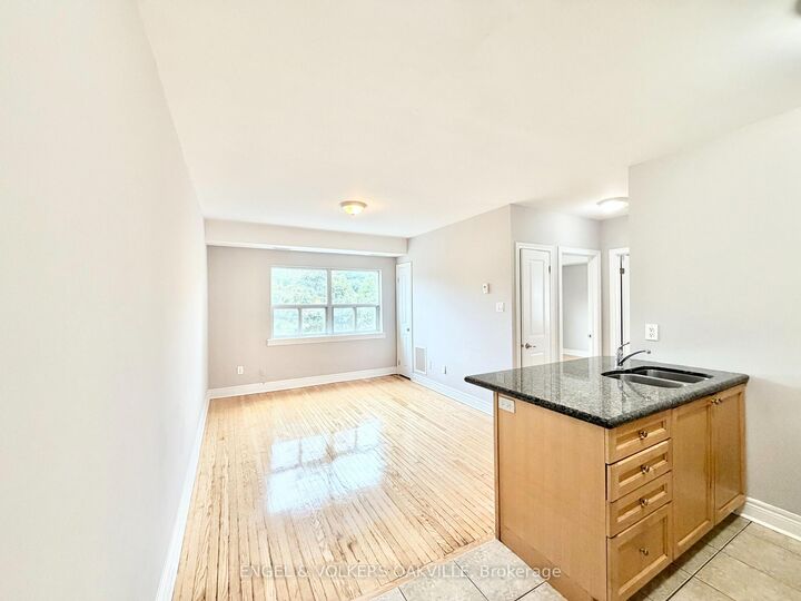 Property Photo:  15 Thirty Third Street 302  ON M8W 3G7 