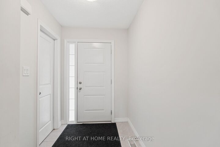 Property Photo: 307 Kennington Way ON N6L 0H4