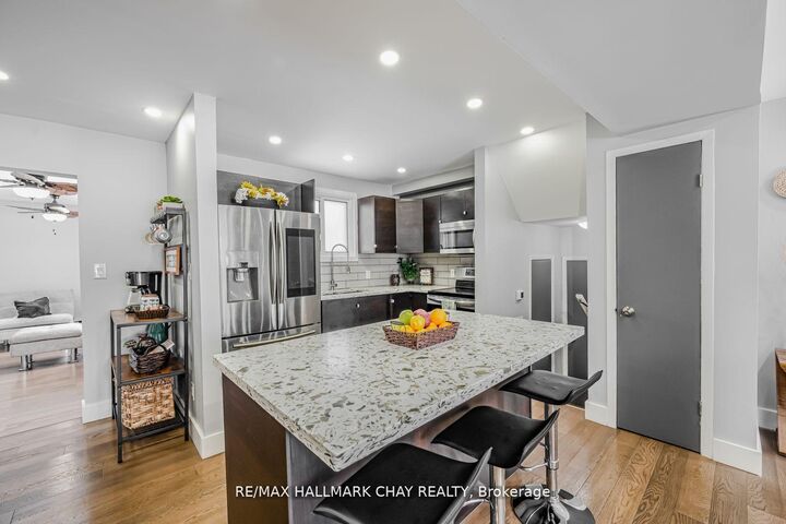 Property Photo: 17 Walker Avenue ON L3V 6G8