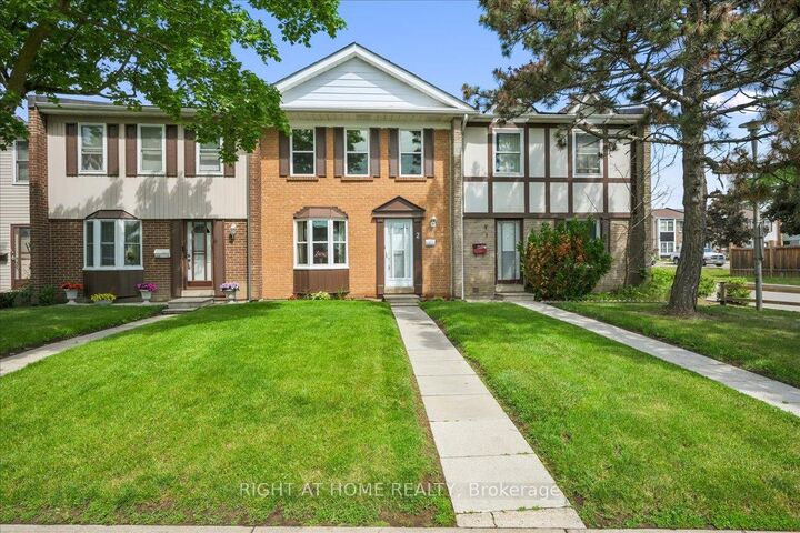 Property Photo: 1020 Central Park Drive 2 ON L6S 3J5