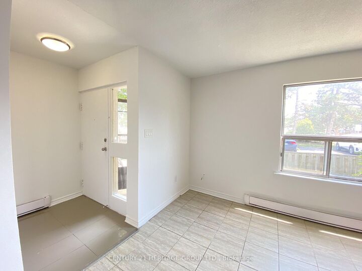 Property Photo:  7555 Goreway Drive 5  ON L4T 3M9 